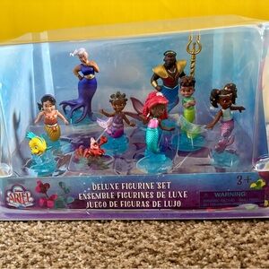 Disney Ariel Deluxe Mermaid Figurine Set - Multicolor